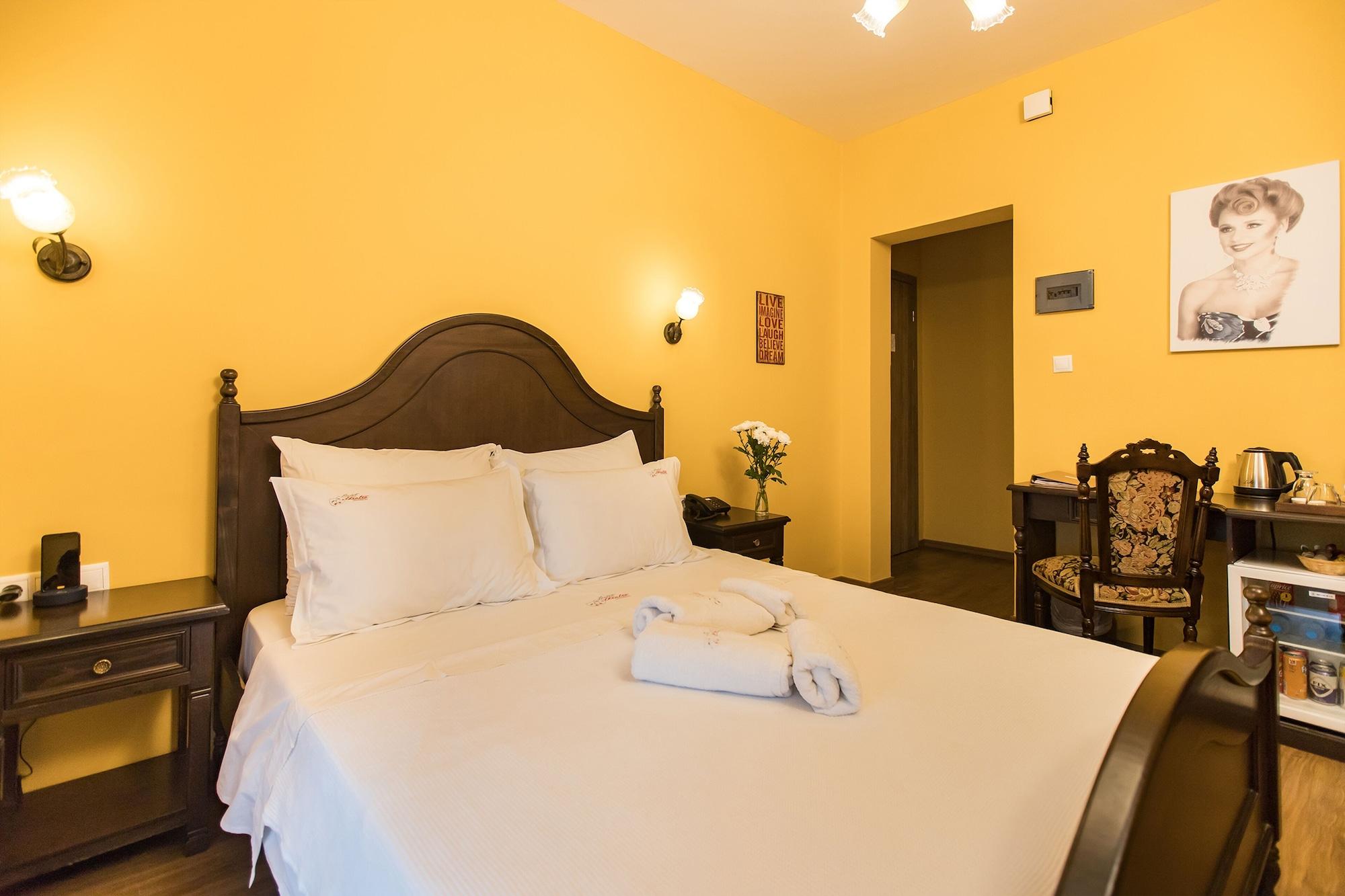 Theatro Hotel Odysseon Kalampáka Ngoại thất bức ảnh