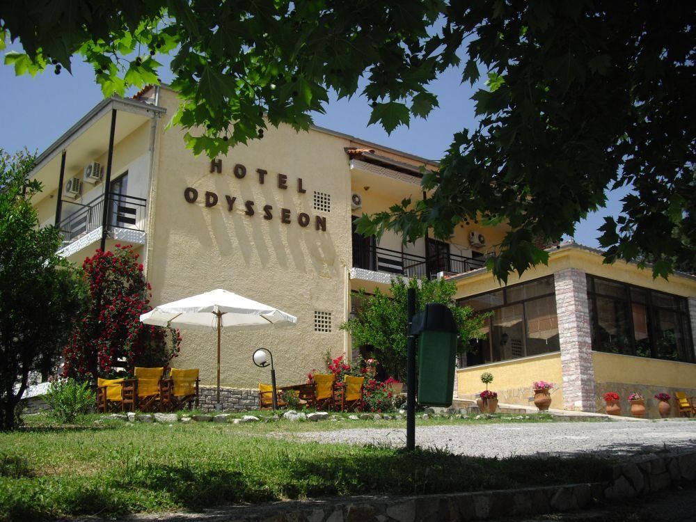 Theatro Hotel Odysseon Kalampáka Ngoại thất bức ảnh