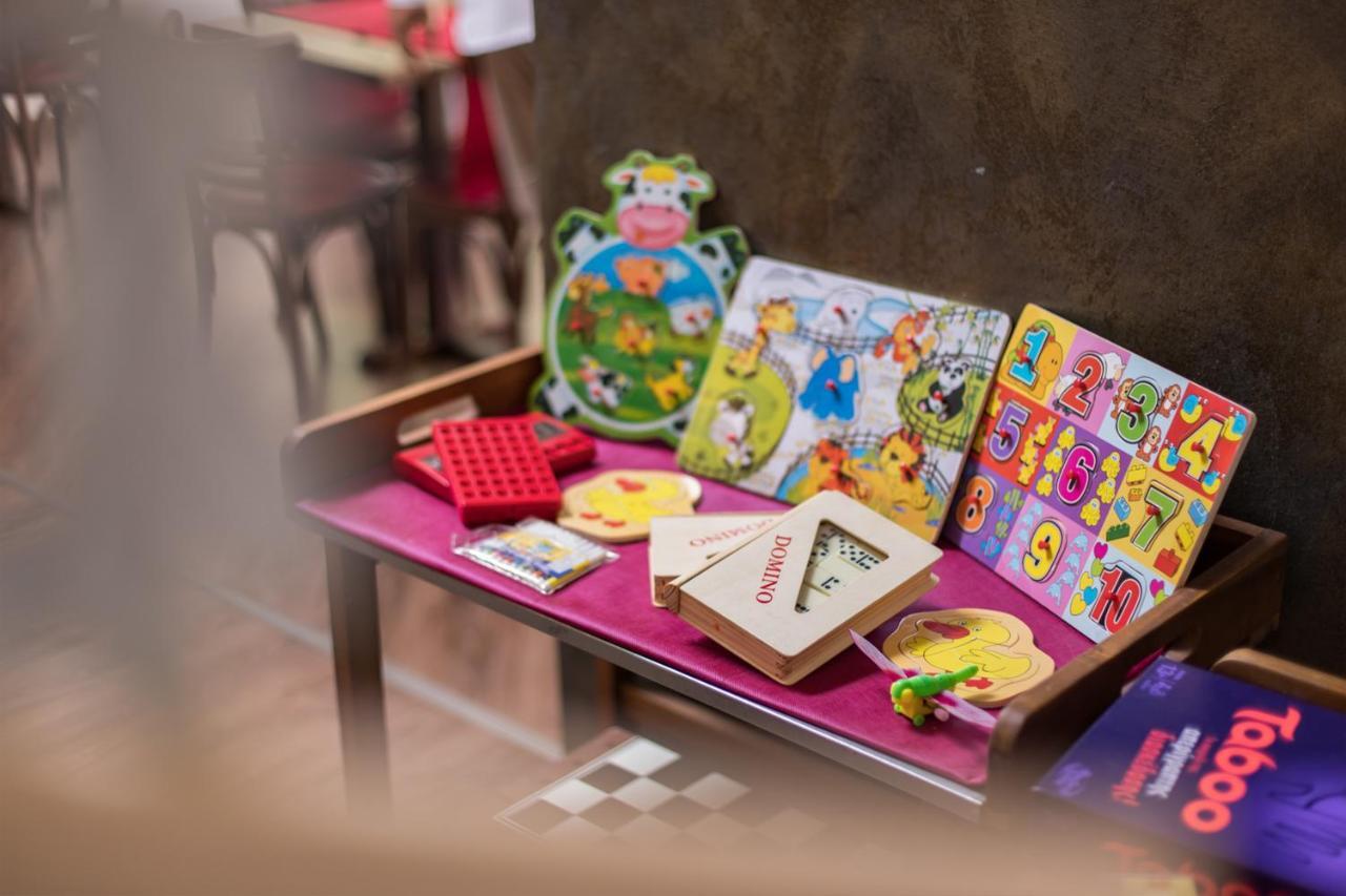 Theatro Hotel Odysseon Kalampáka Ngoại thất bức ảnh